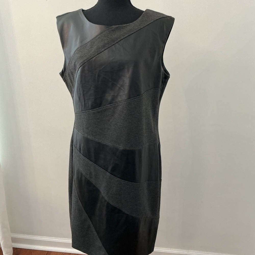 Spense Black and Gray Midi Dress